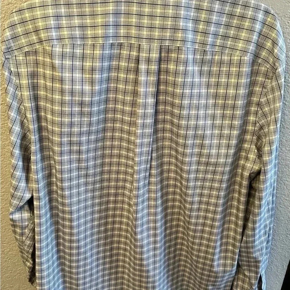 Eddie Bauer Plaid Button Down Shirt Mens Medium Wrinkle Resistant Relaxed Fit - Picture 4 of 4
